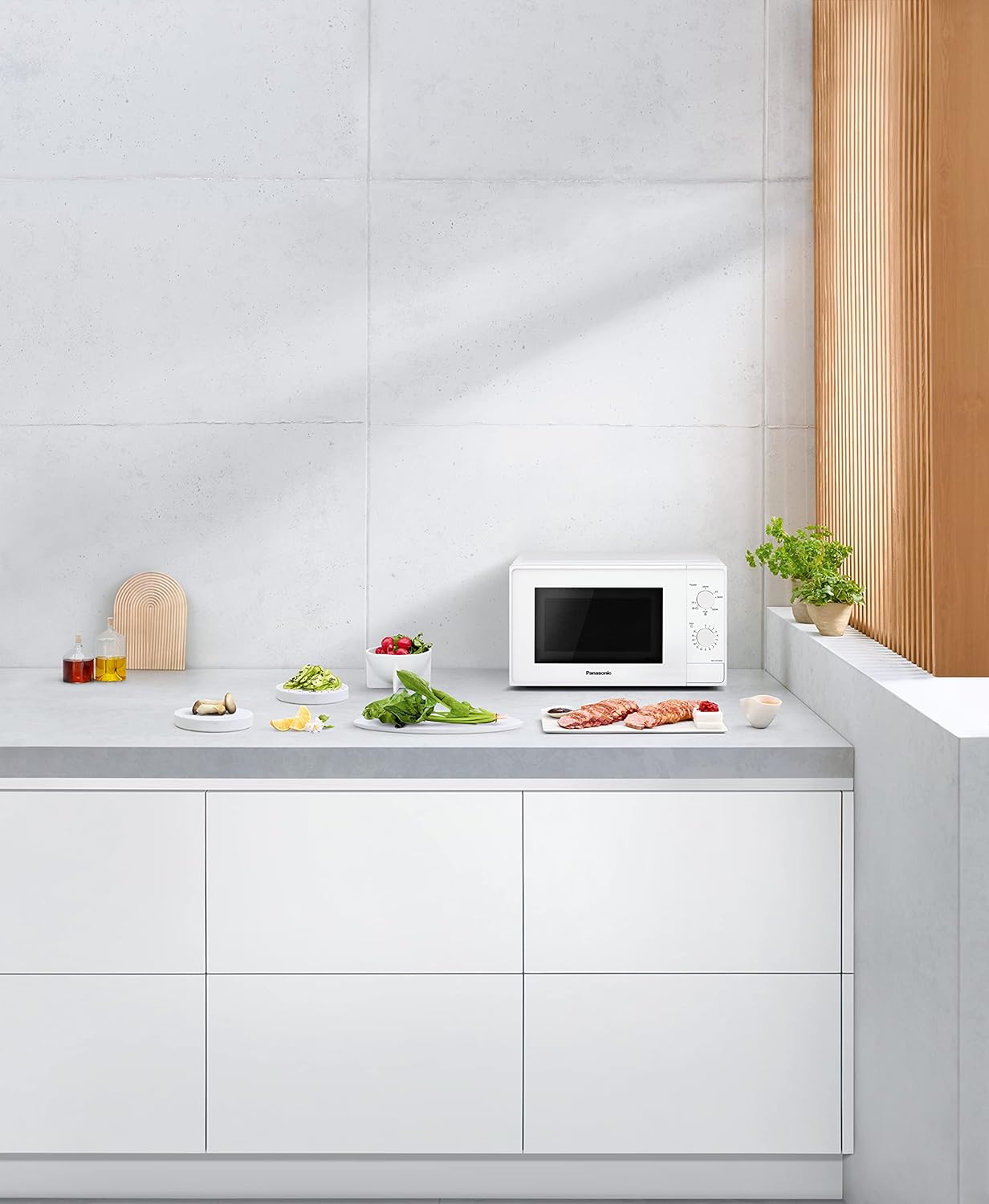 Panasonic NNK10JWMEPG Forno M/o 800w 20lt C/grill 1000w Bianco