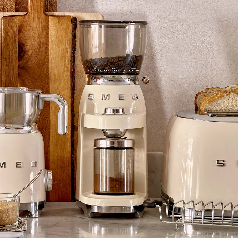 Smeg CGF01CREU Macinacaffe' 150w 350gr Panna