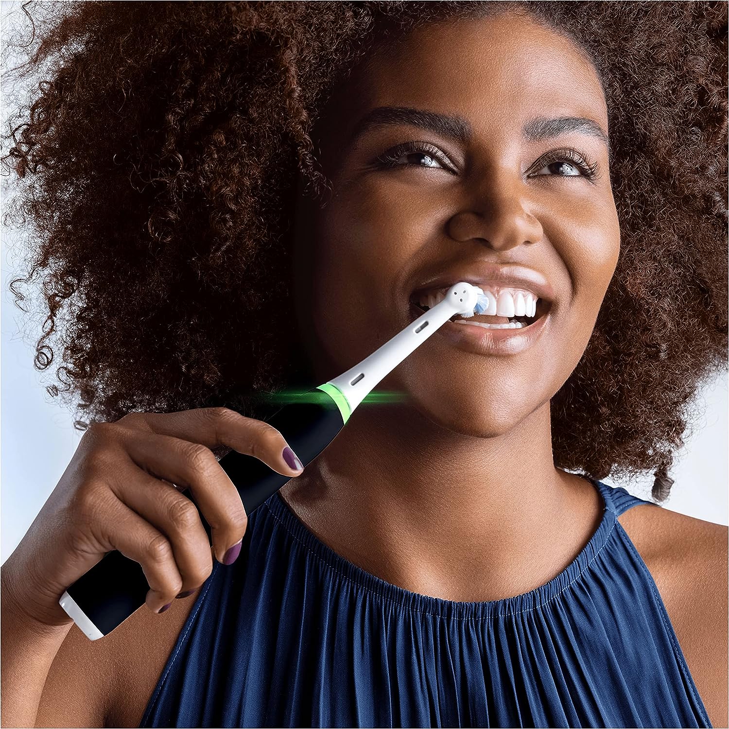 Oral-b IO3BLACK Spazz.elett. C/travel Case Black